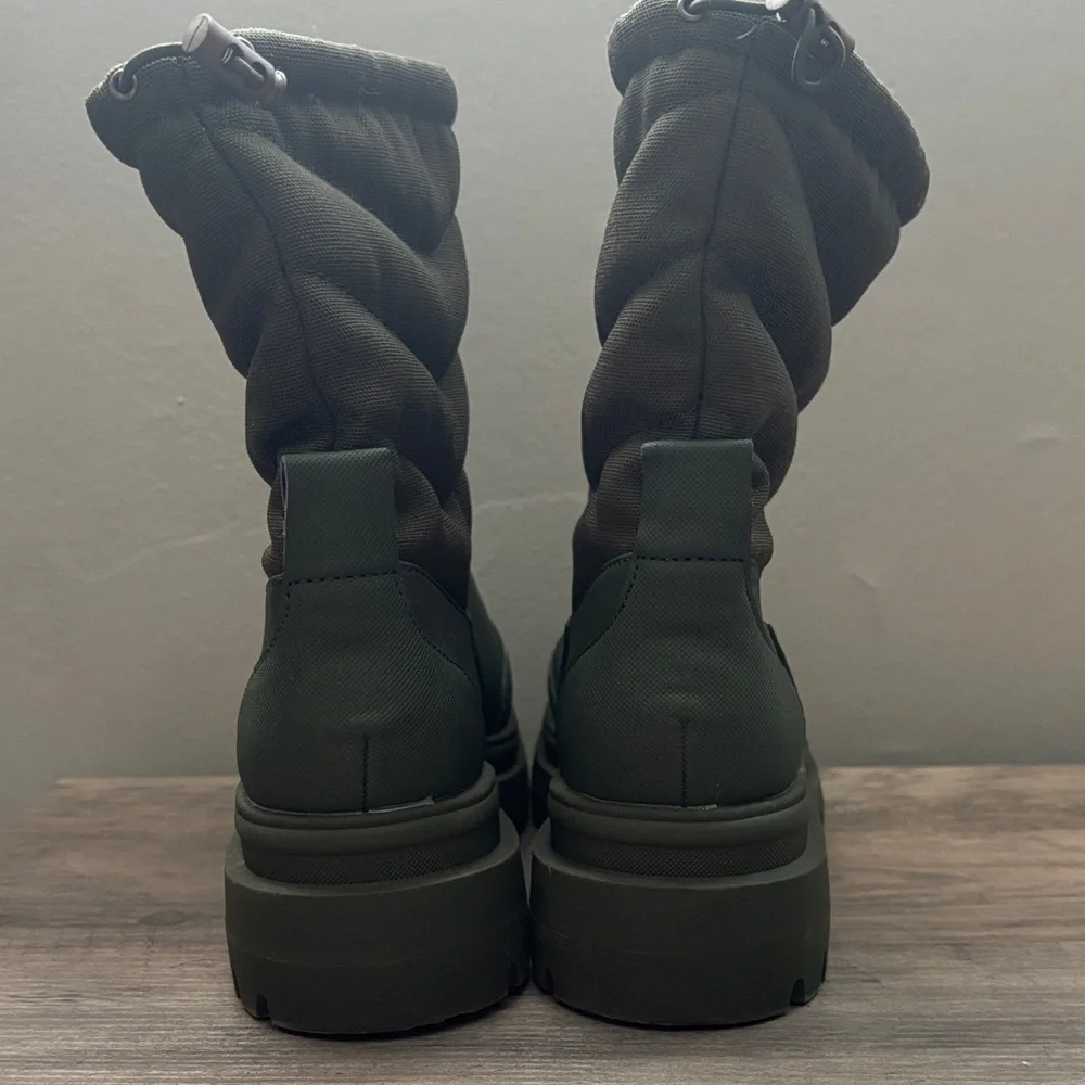 Rocket Dog hunter green slip on Winter Boots